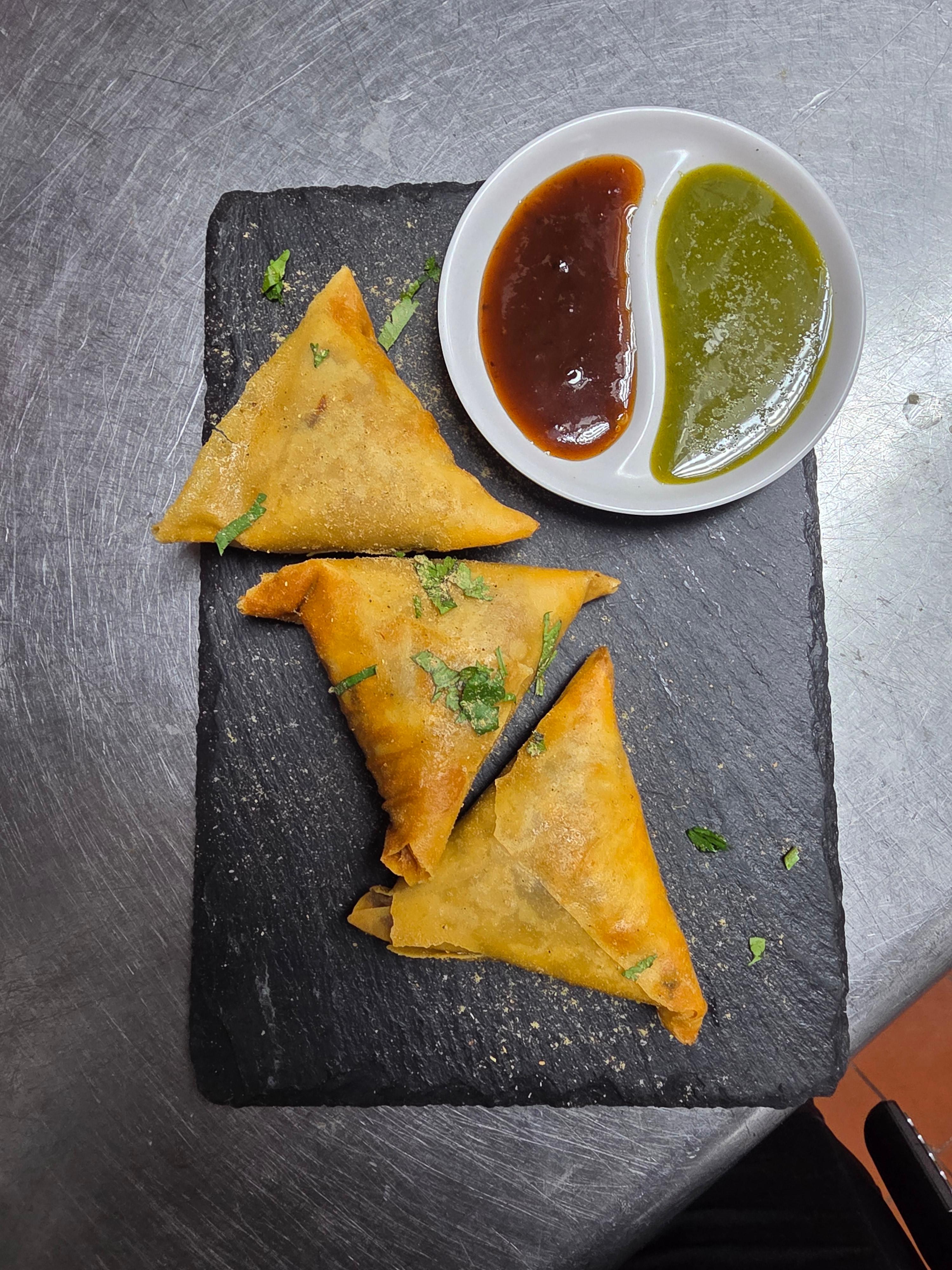 Goat Samosa (3 Pcs).