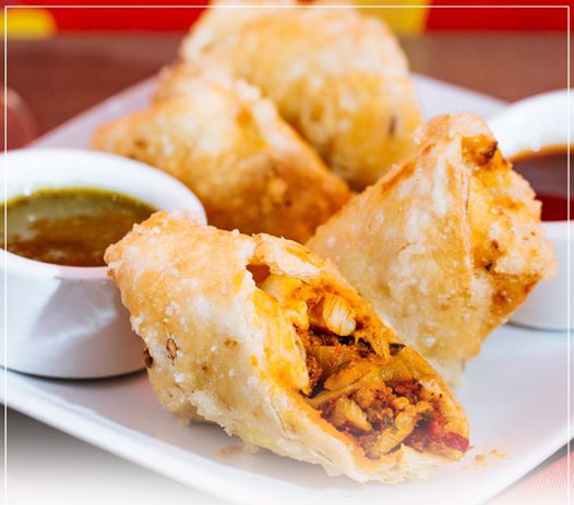 Chicken Mur-muri Rolls.