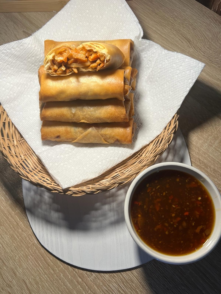 Makassar Spring Rolls.
