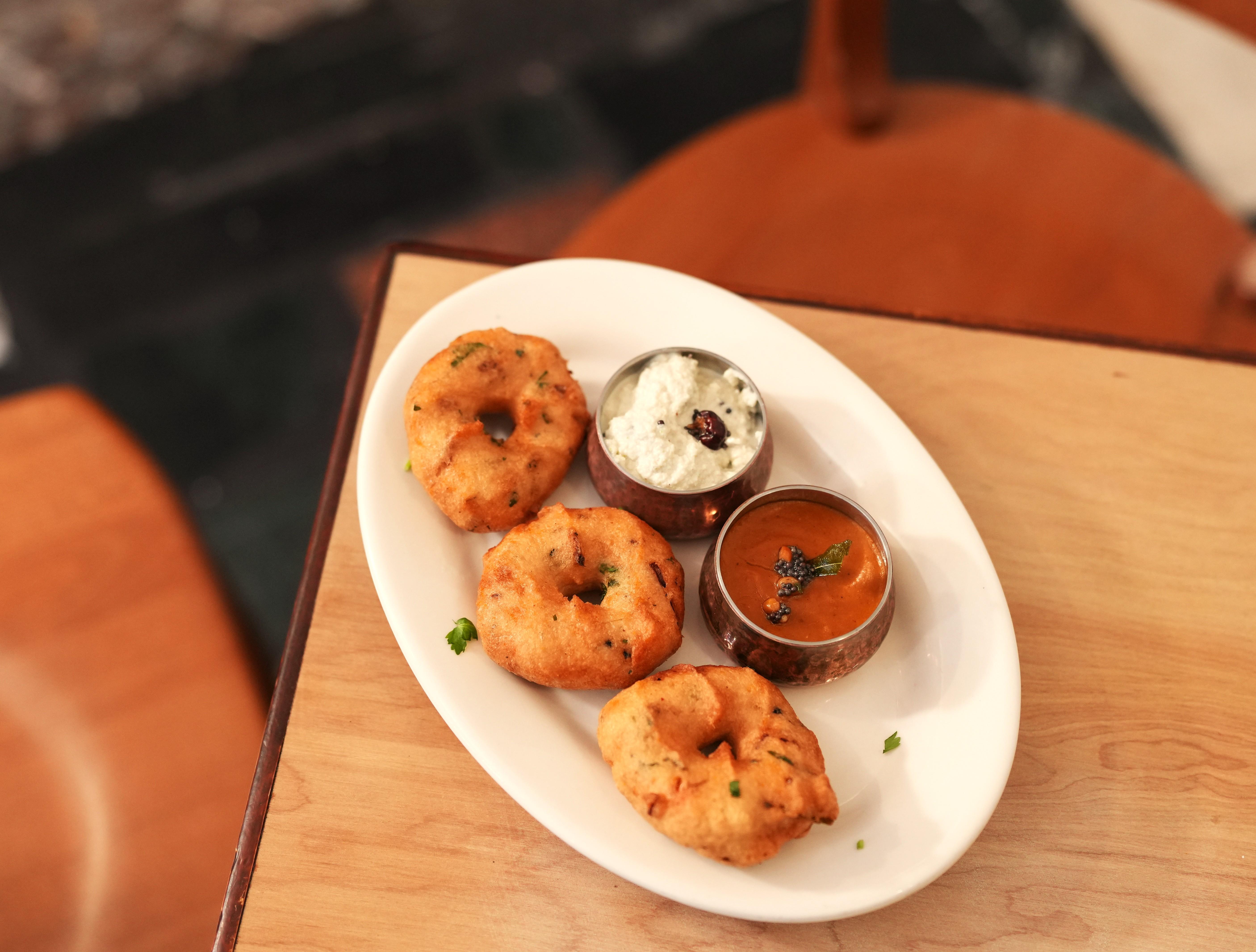 Medhu Vada (3 pcs).