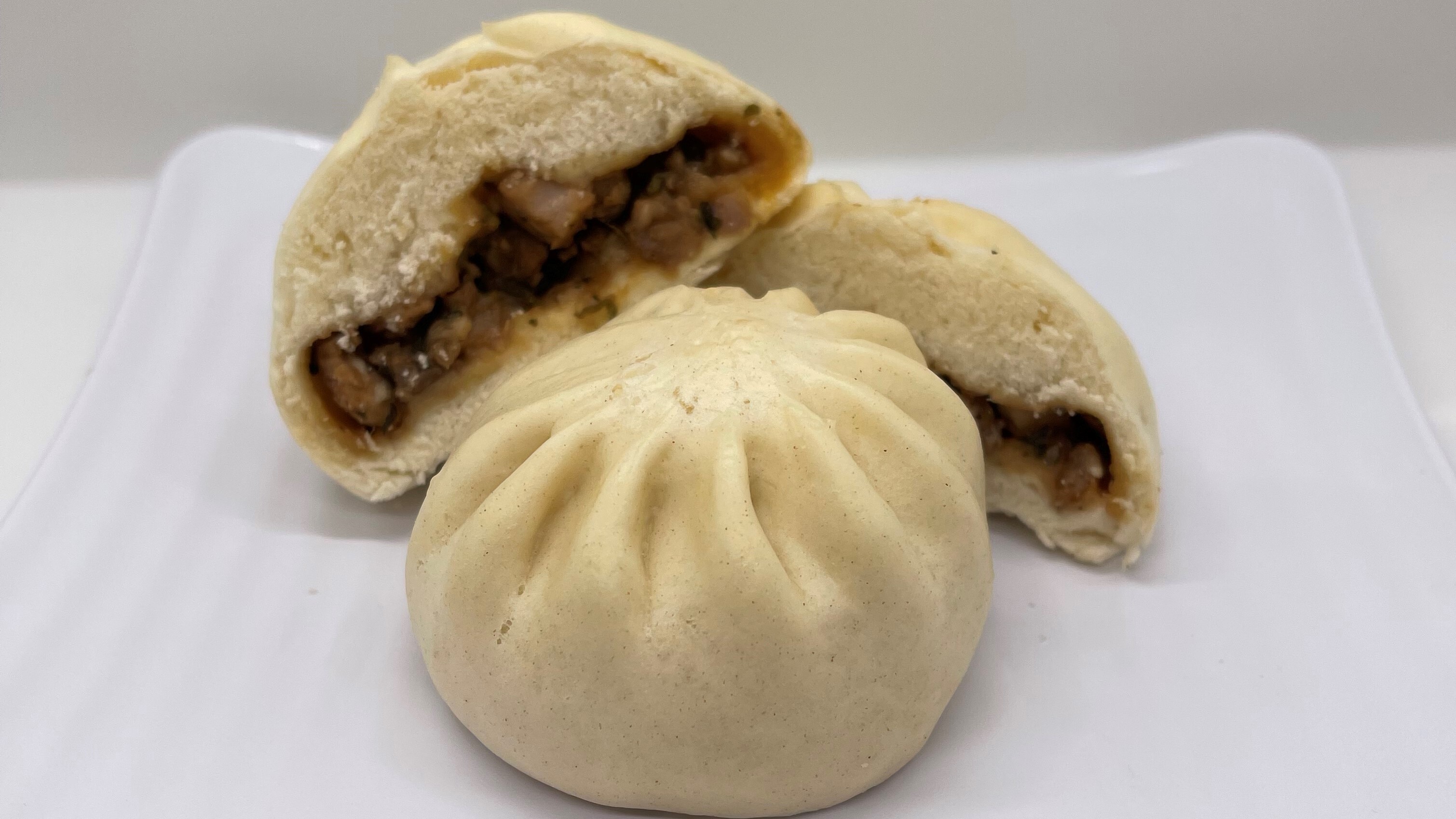 Steamed Buns (2 buns).
