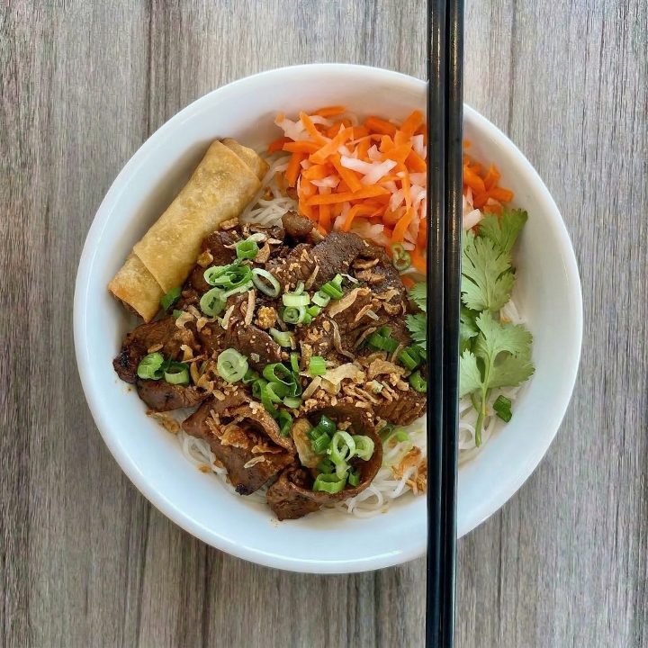 Bún Bò Nướng.
