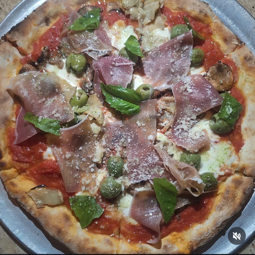 Capricciosa Pizza.