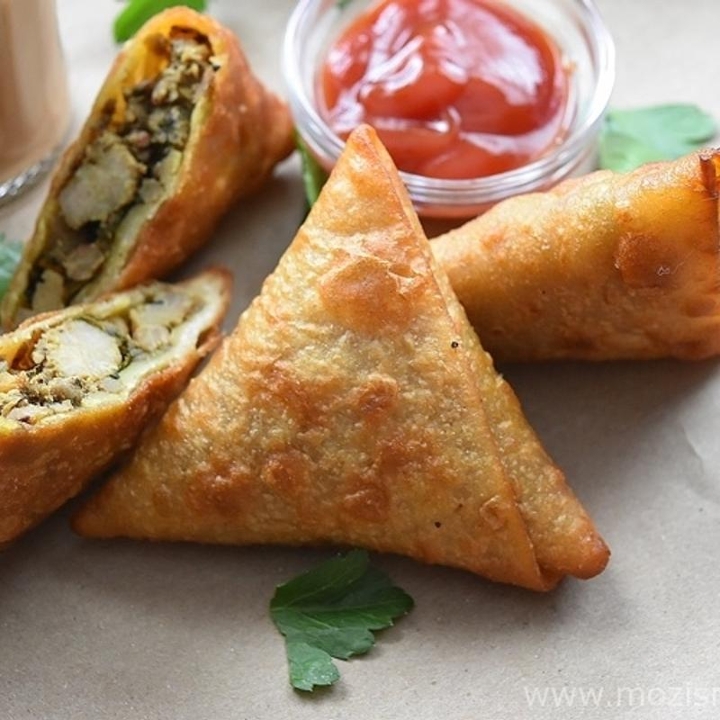 Keema Samosa (2 pcs).