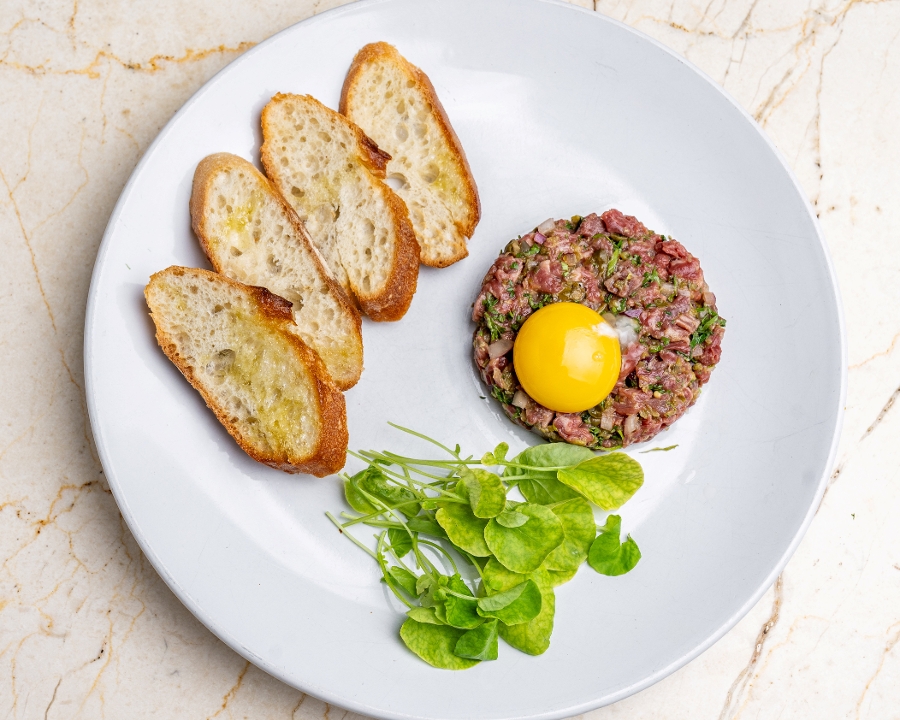 Steak Tartare.