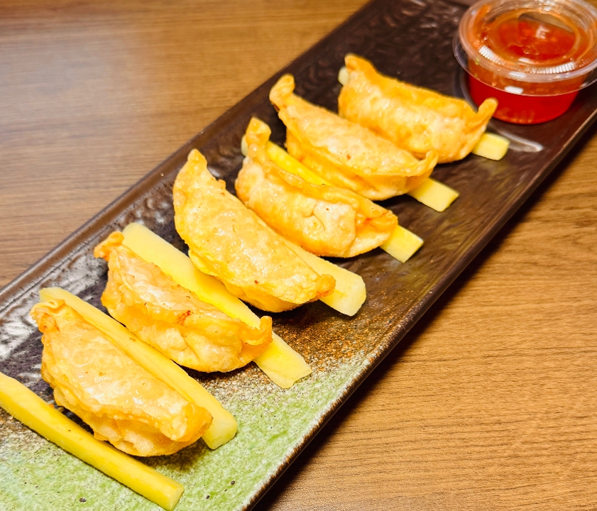 Crispy Chicken Gyoza (6pcs).