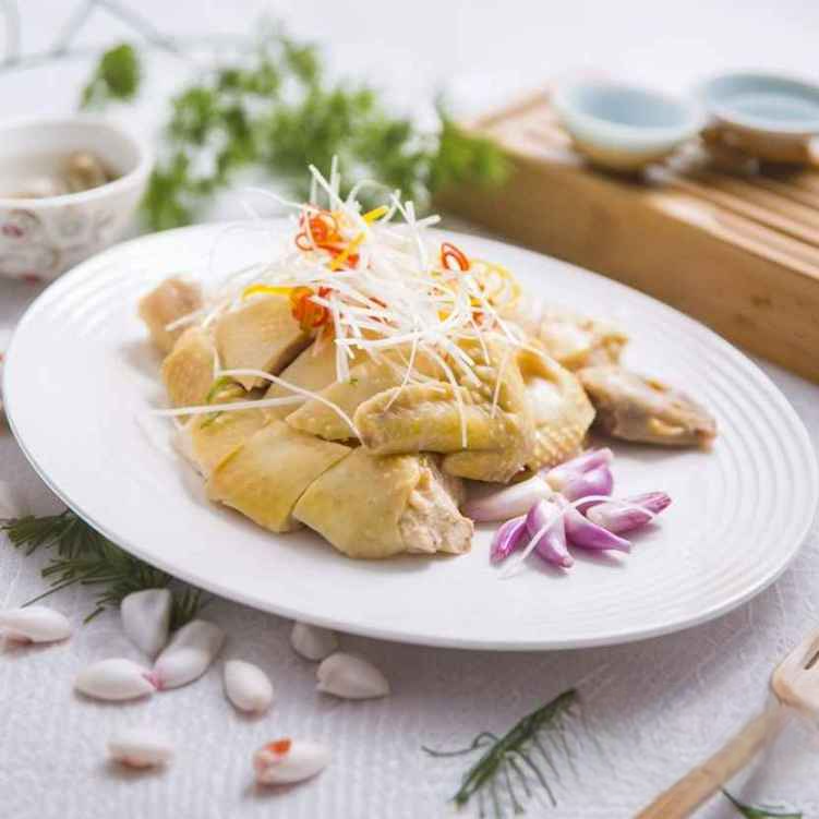 CK10. 薑䓤霸王雞/Poached Chicken w. Ginger and Scallion Sauce Poultry.