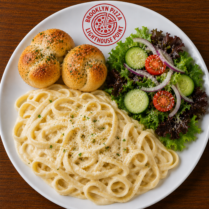 Lunch Fettuccine Alfredo (2 Garlic Knots + Side Salad).