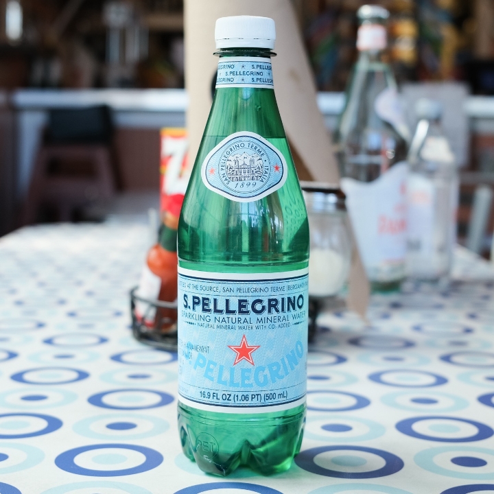 Pellegrino 1/2L.