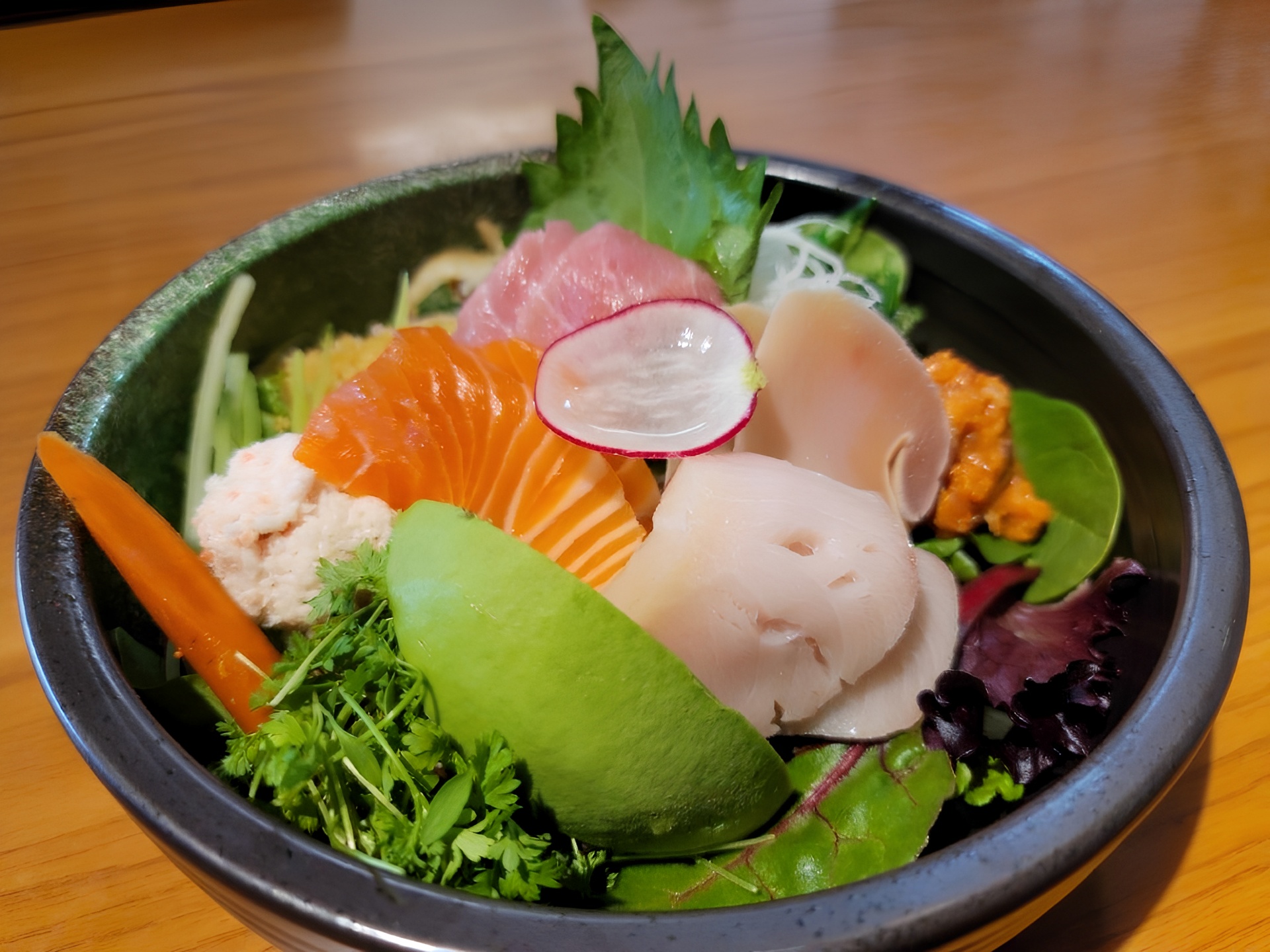VG5-SASHIMI SALAD.