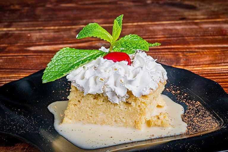 TIESTO TRES LECHES.