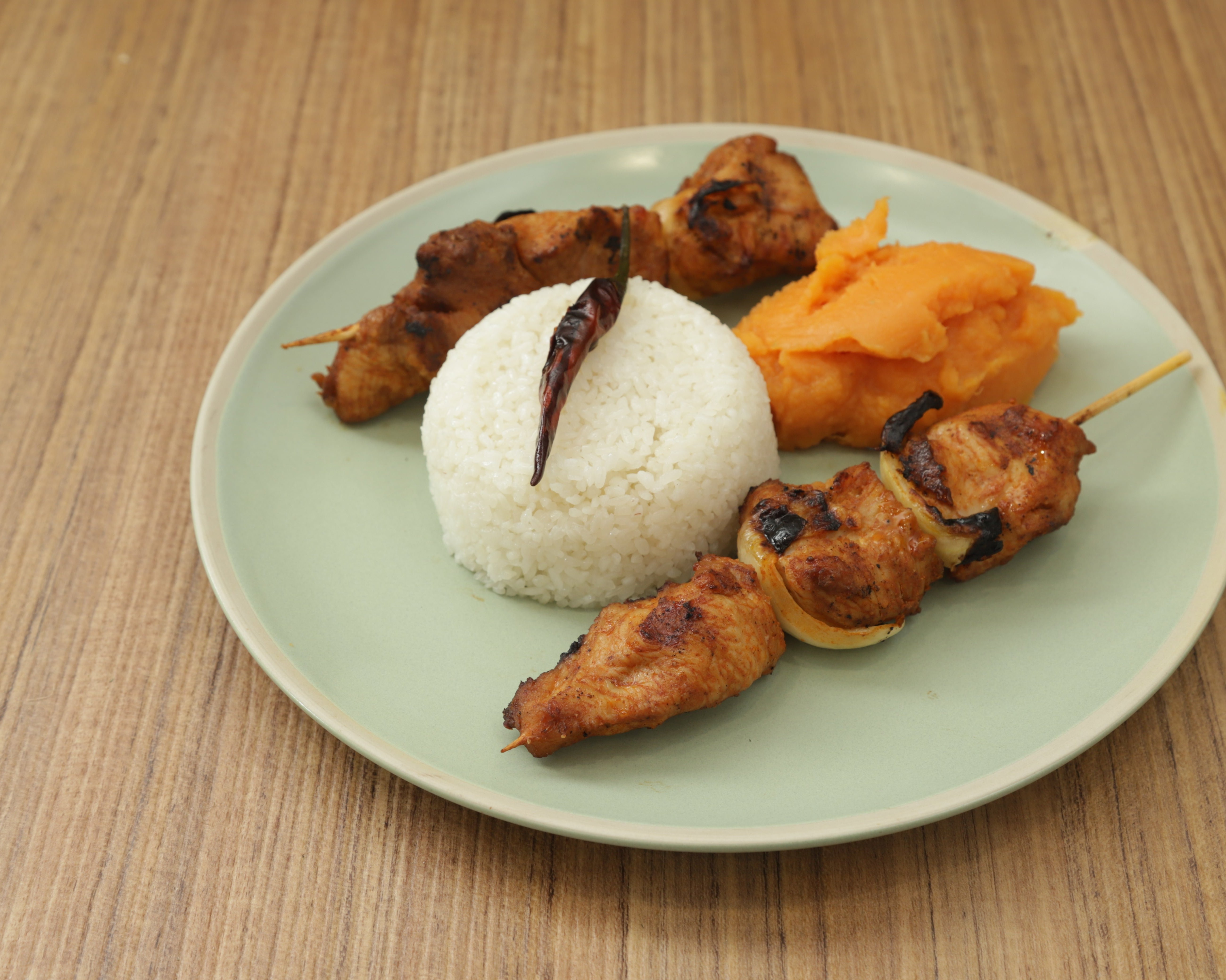 Joka Lala  (2 Brochettes de volailles marinées et grillées)🍢