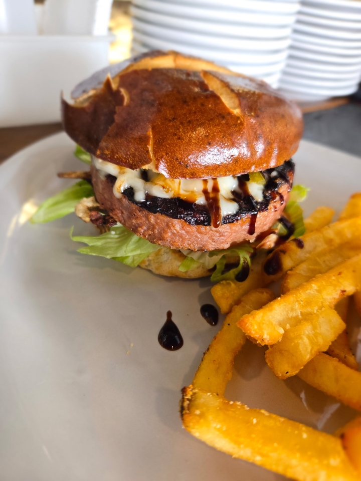 Vibin Vegan Burger.
