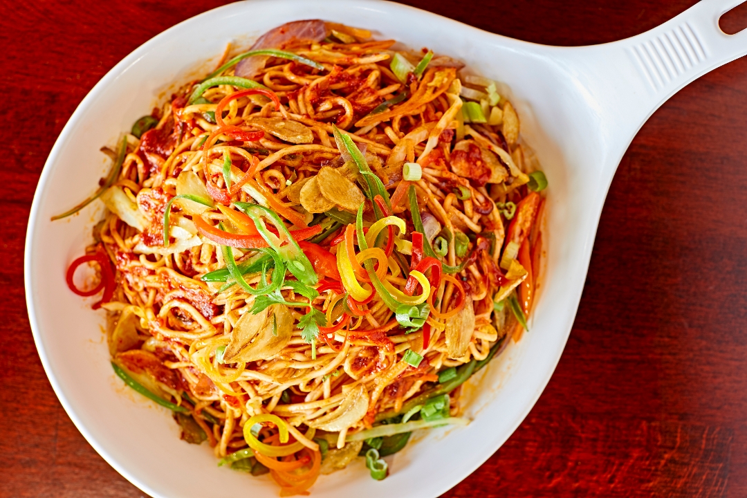 Veg Hakka Noodles.