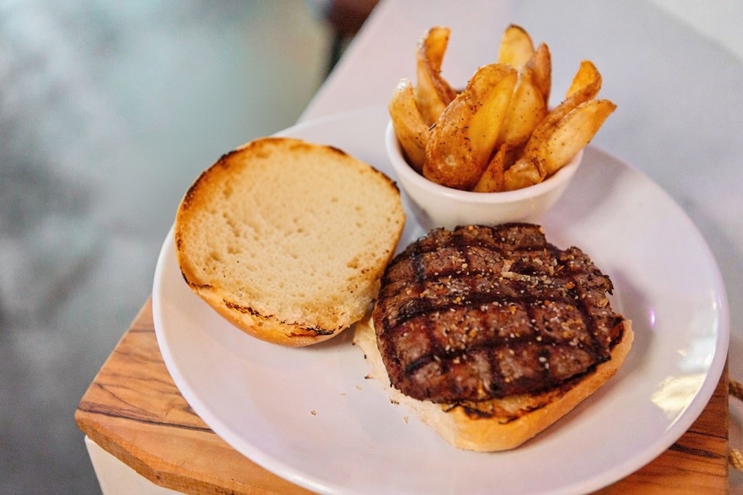 Kids Laudy Burger.