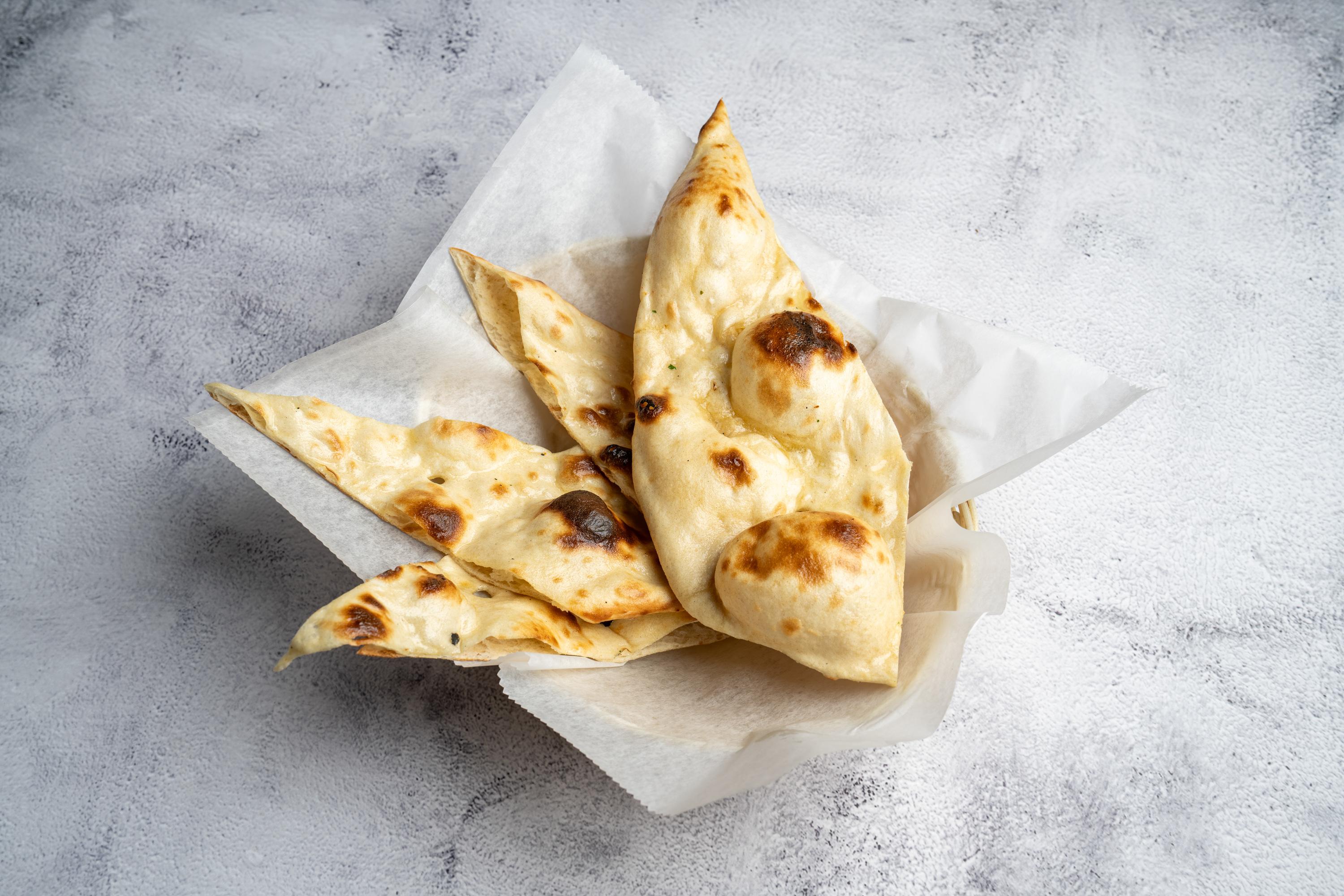 BUTTER NAAN.