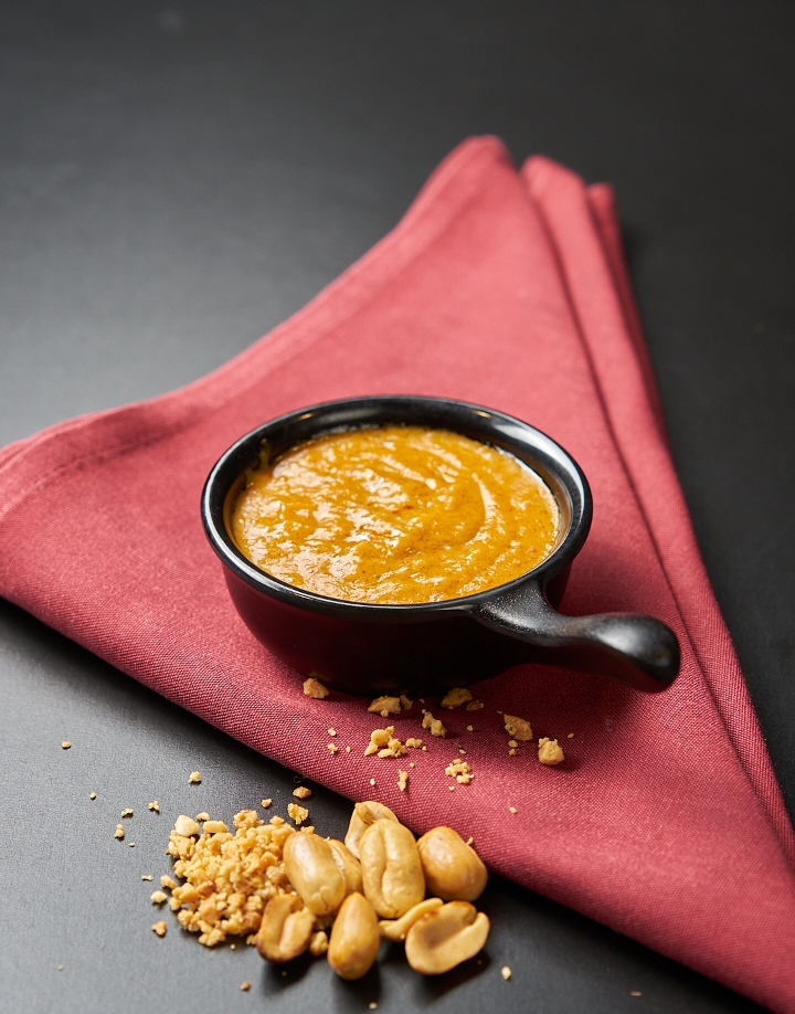 Peanut Sauce ( 4 oz).