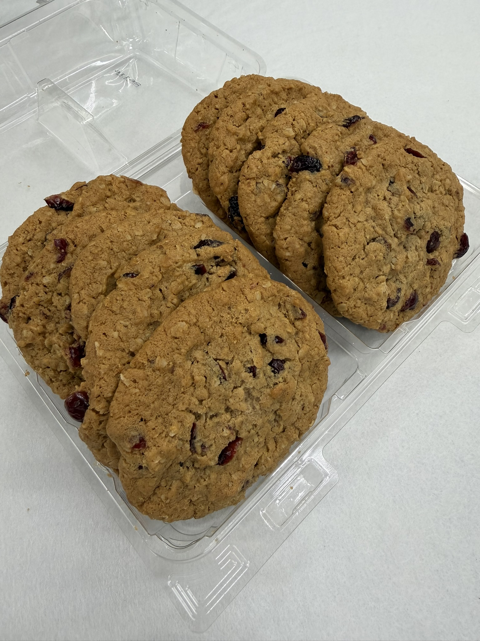 Oatmeal Cookies (1 each).