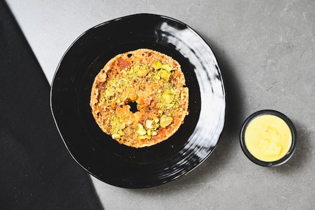 Ghevar With Kesar Malai (Small 1 Pc.).