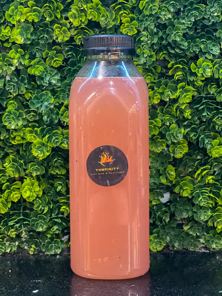 STRAWERRY LEMONADE BOTTLE.