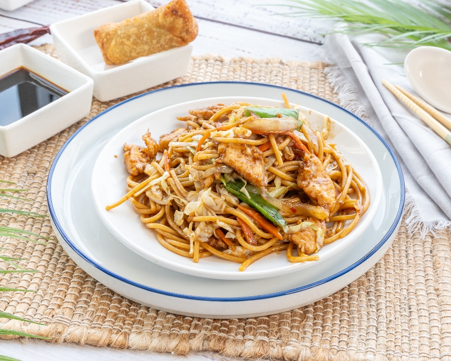 CHICKEN LO-MEIN.