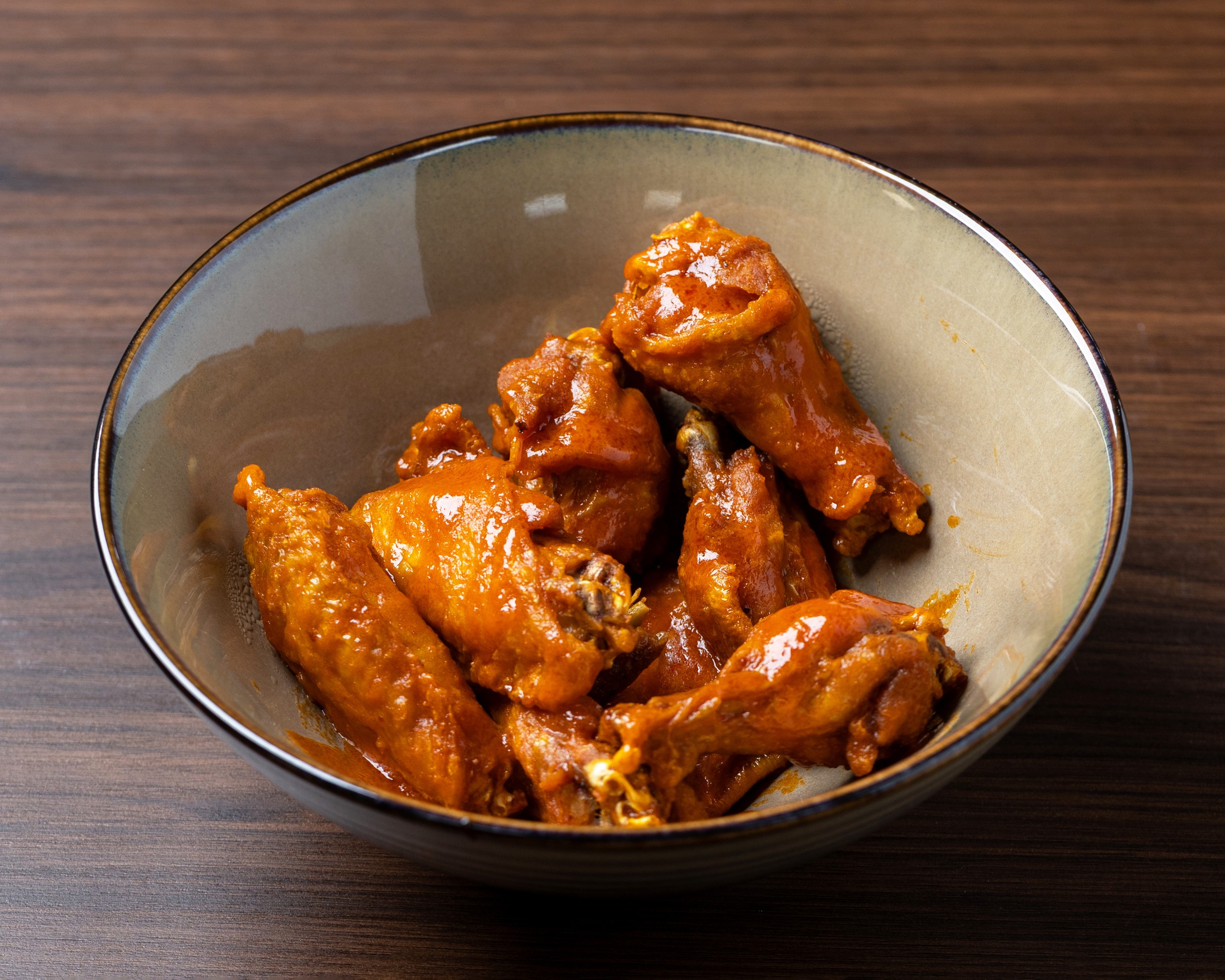 10 Chicken Wings.
