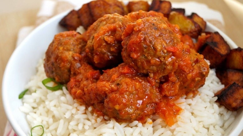 WHITE RICE & BEEF STEW.