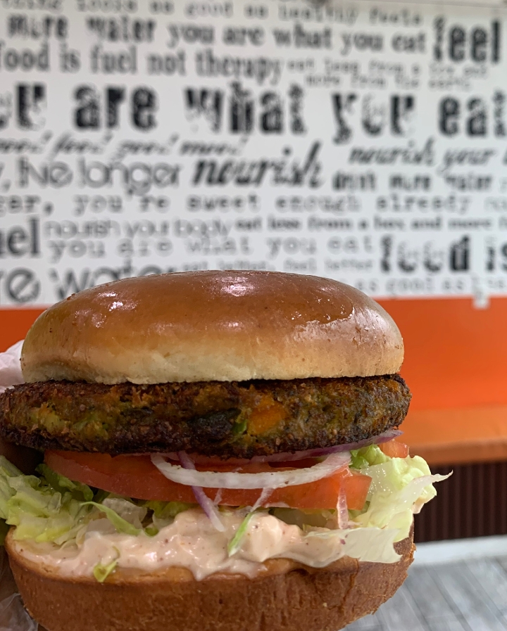 VEGGIE BURGER.