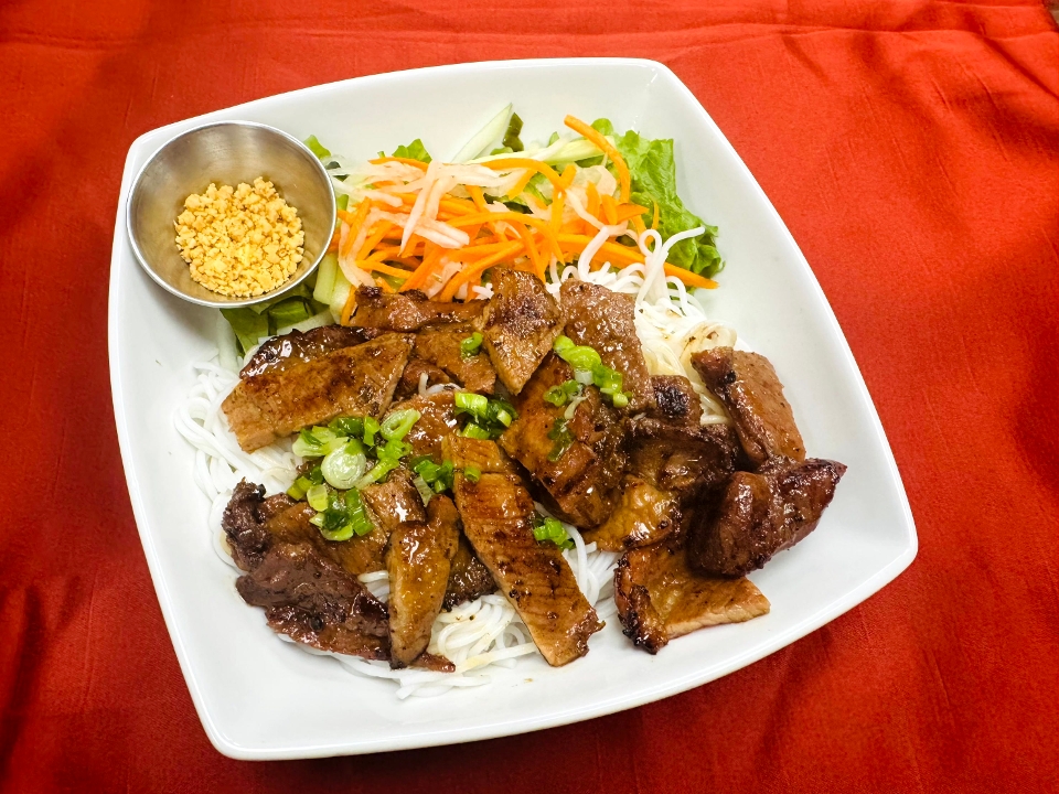 52-Grilled Pork on Rice Vermicelli - Bun Thit Nuong.