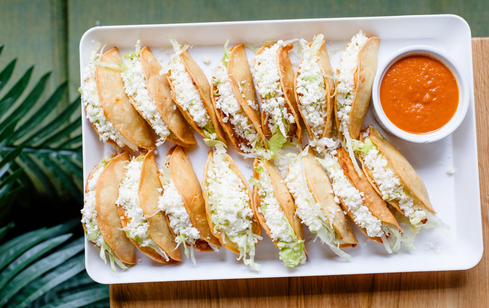 CATERING Crispy Tacos.