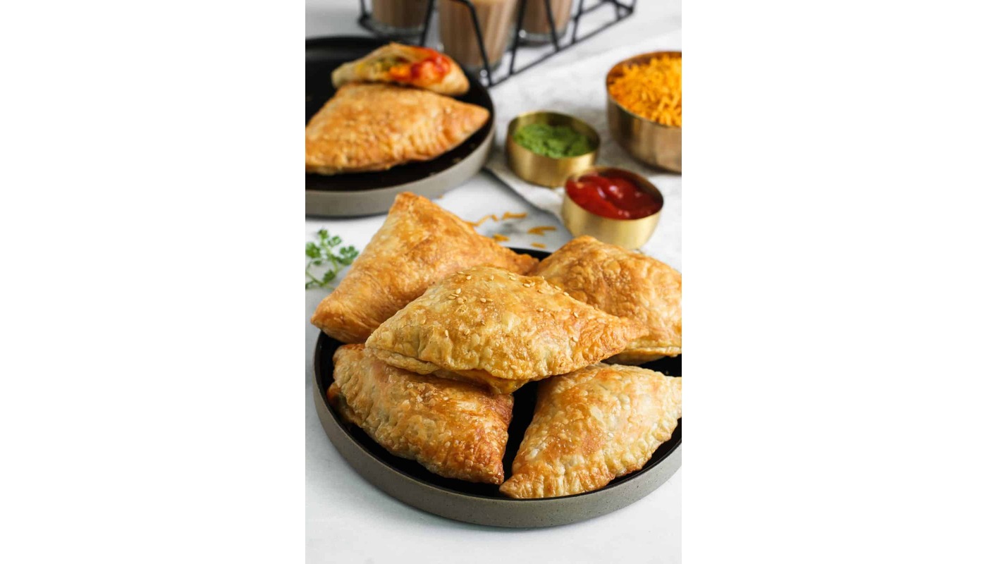 Mini Jalapeno Cheese Samosa(5) - Non Vegan.