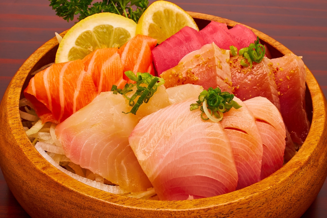 Assorted Sashimi (20PCS).
