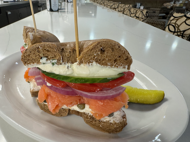 Lox Sandwich (*).