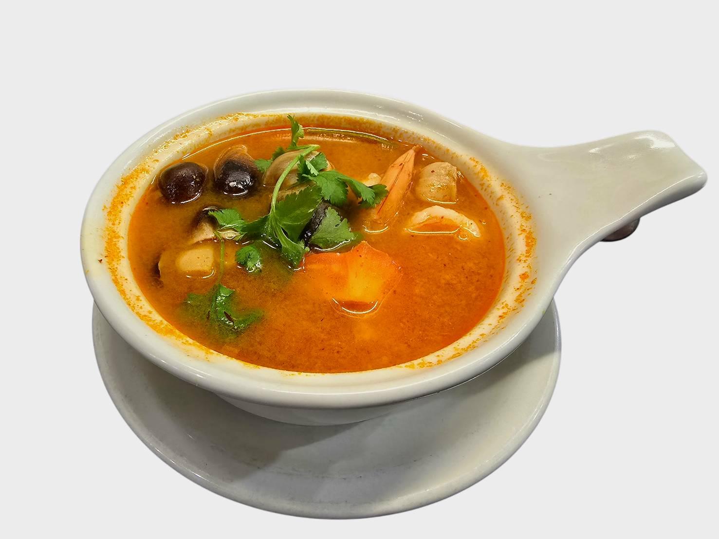 Tom Yum ต้มยำ.