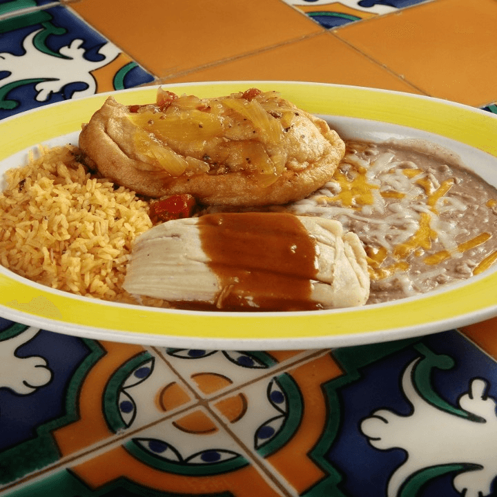 CHILE RELLENO & TAMAL.