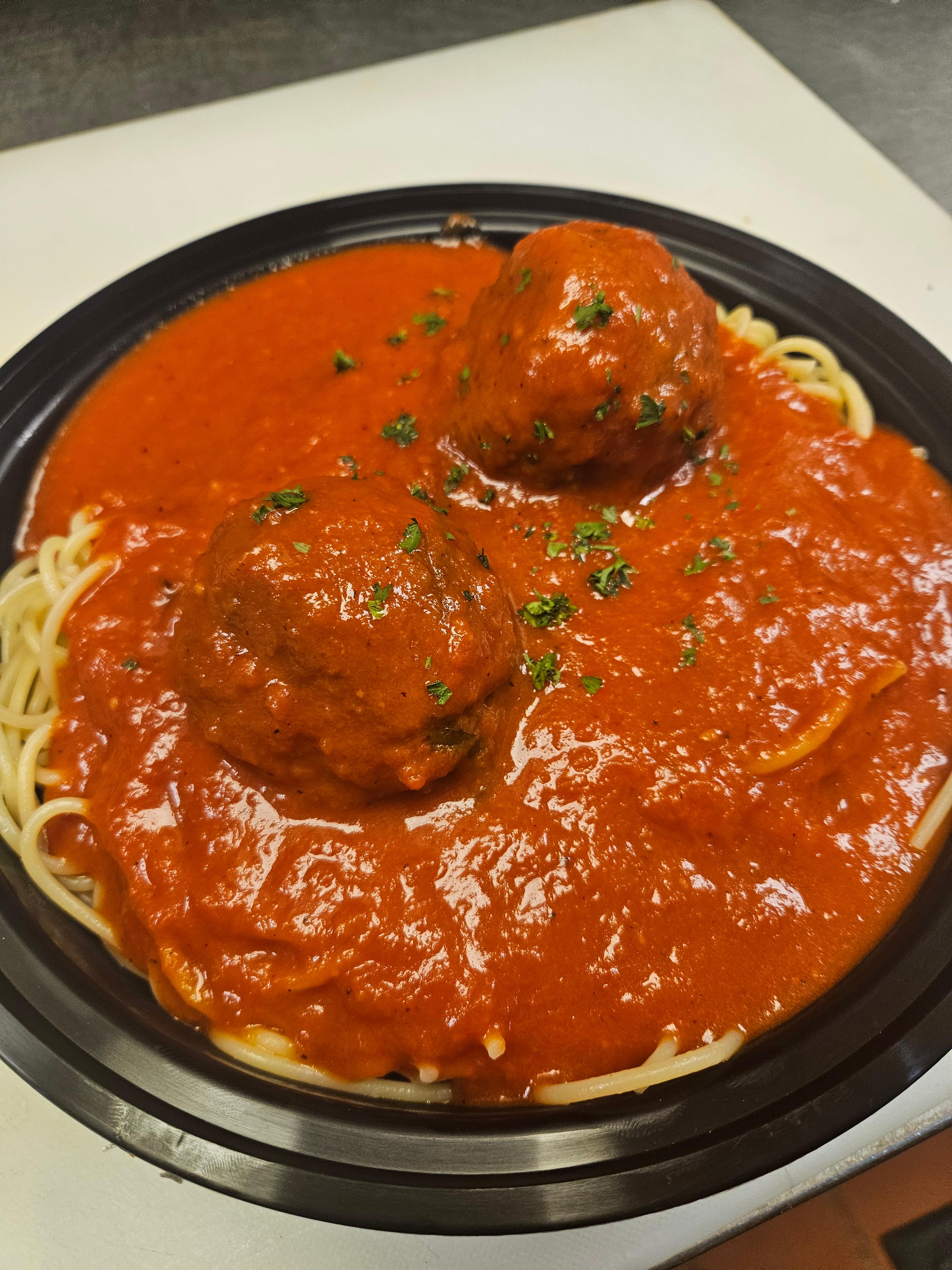 Pasta w/ Tomato Sauce and Meatballs.