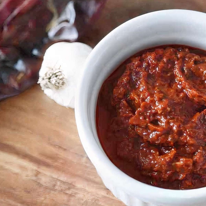Spicy Garlic Chutney.