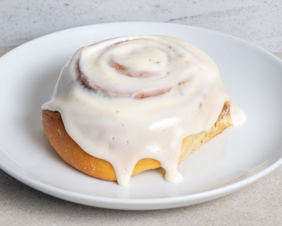 Cinnamon Roll x1 Hot.