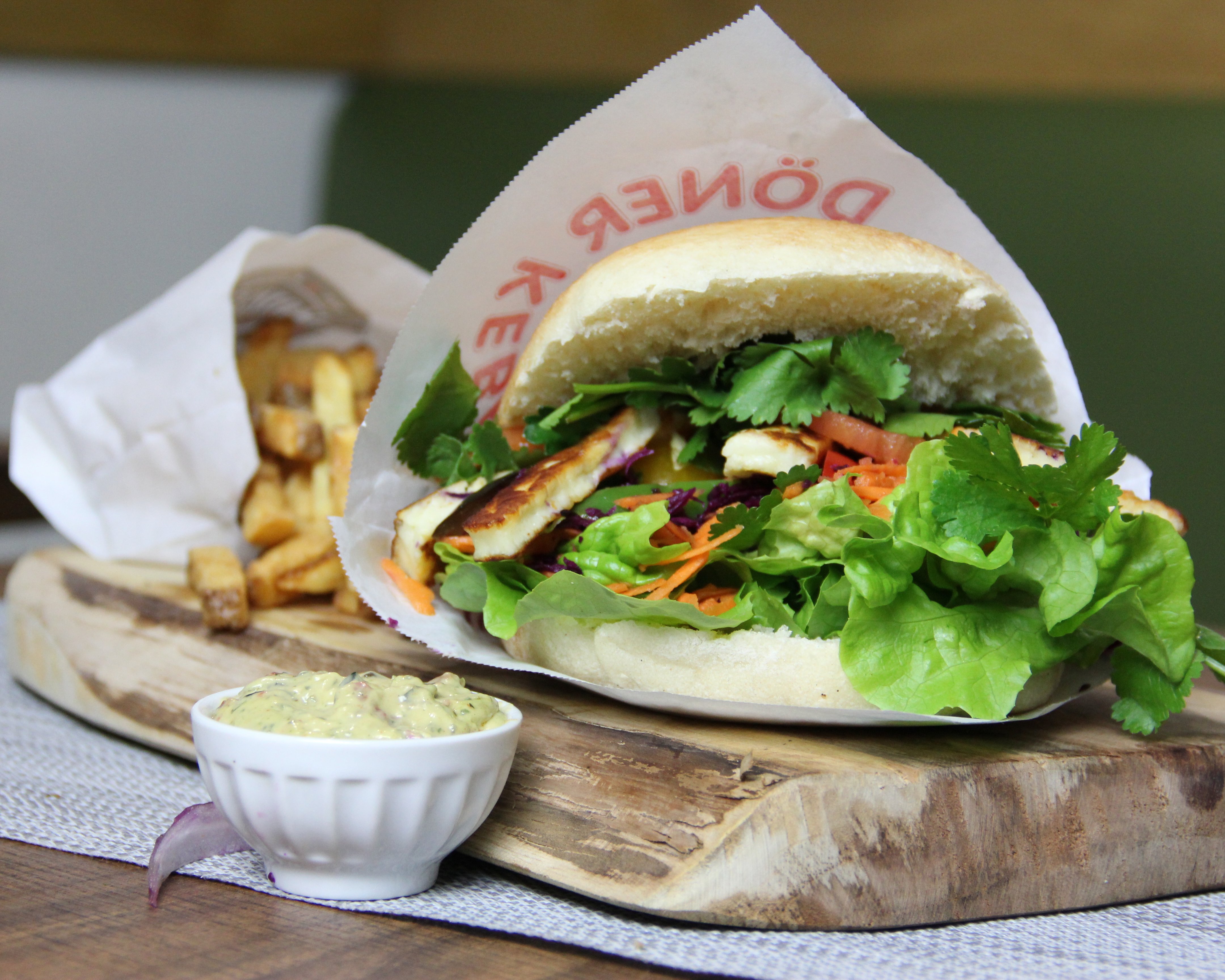 Combo Napa Grill ( Halloumi)   🥙🍟 🥗🌱🇬🇷🧀