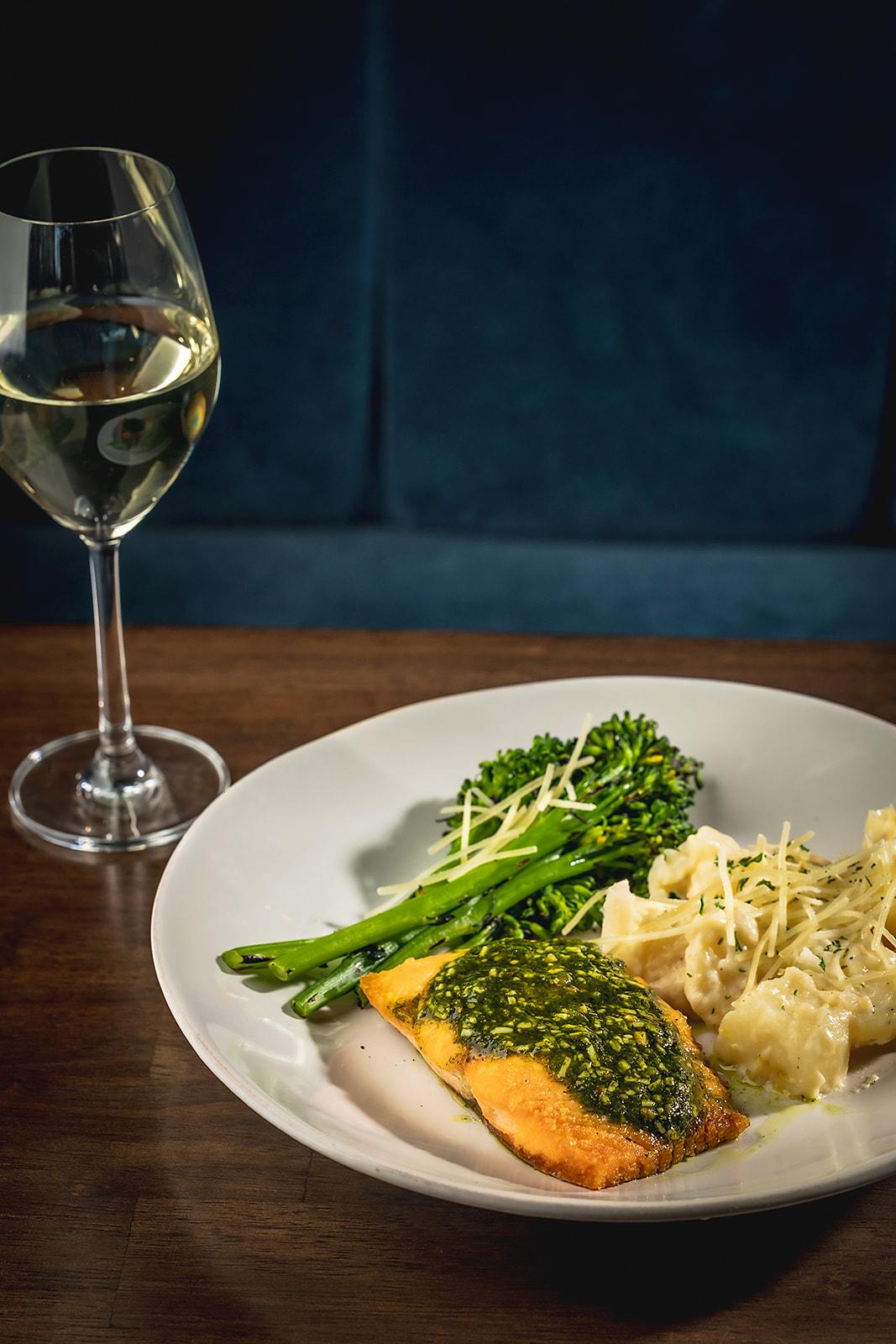 Salmon al Pesto.
