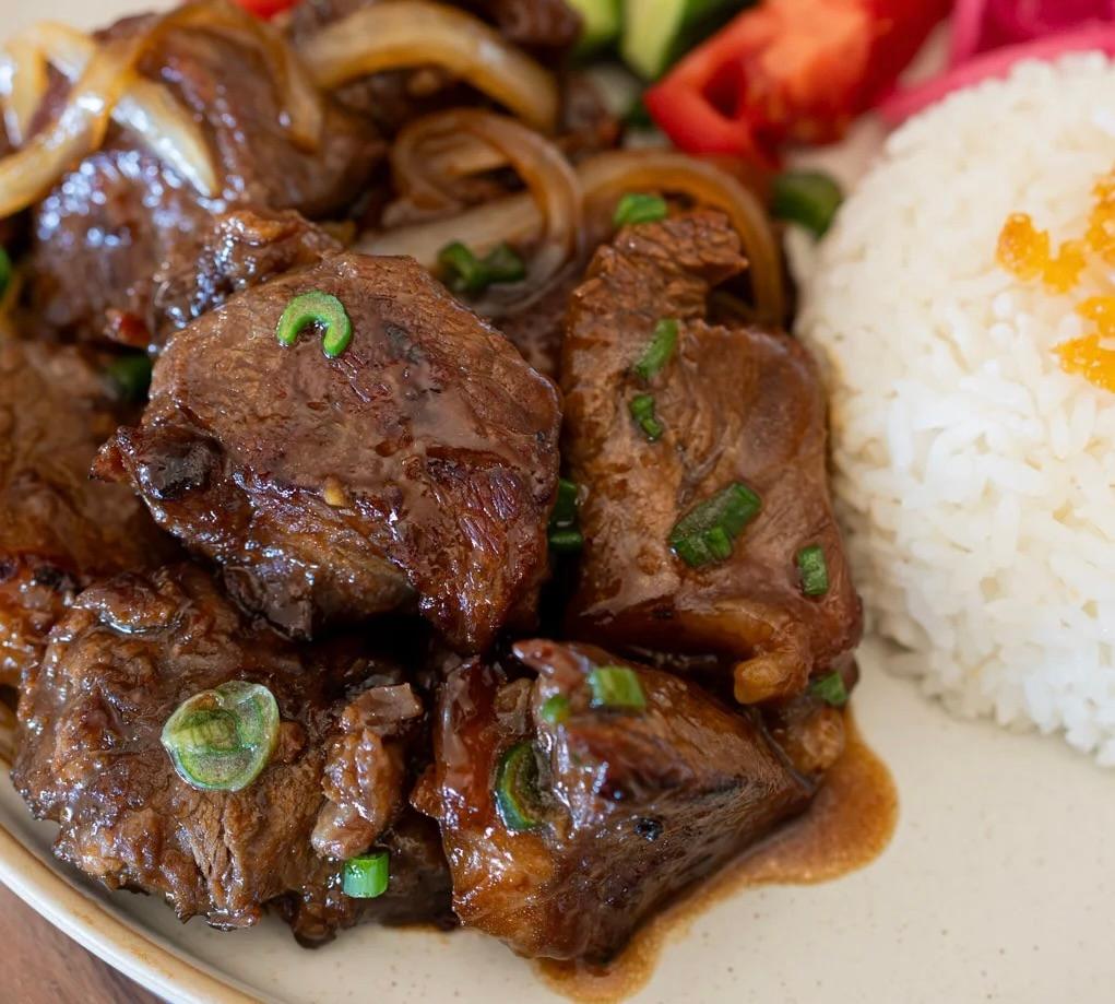 S2. Shaking Beef (Bo Luc Lac).