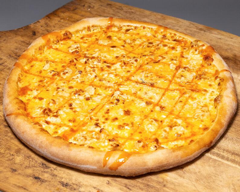 LG Chicken Wing Pizza.