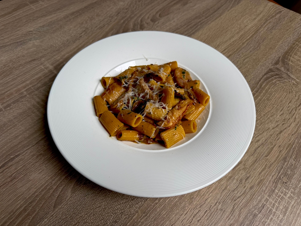 RIGATONI with Porcini.
