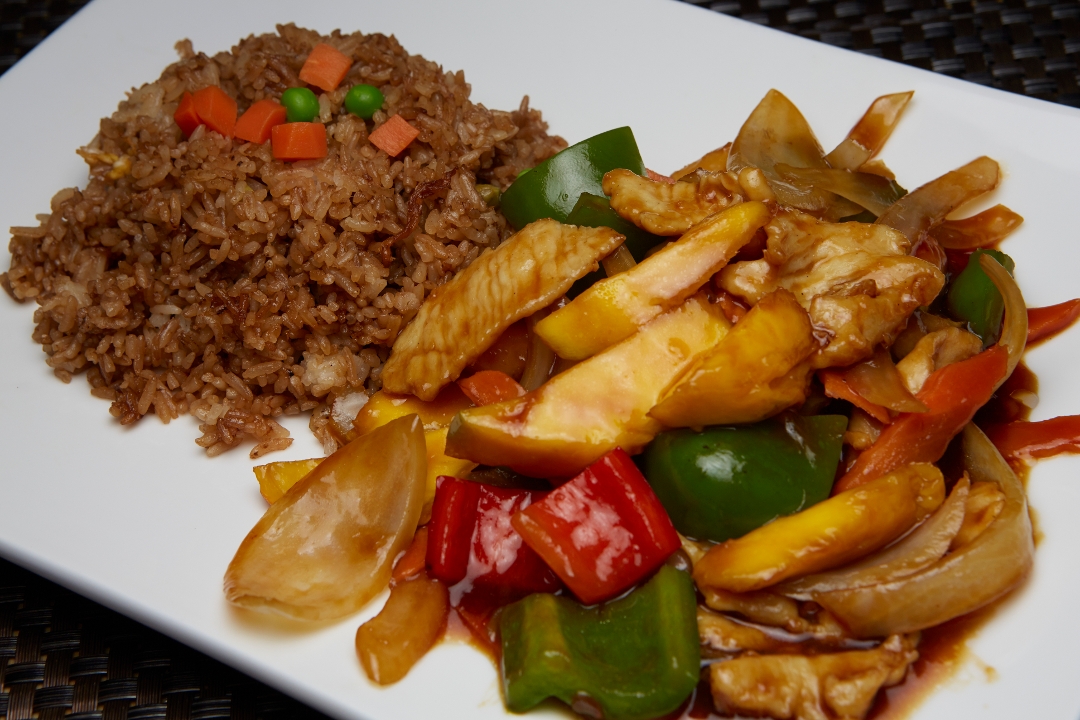 Chicken & Fresh Mango Entree.