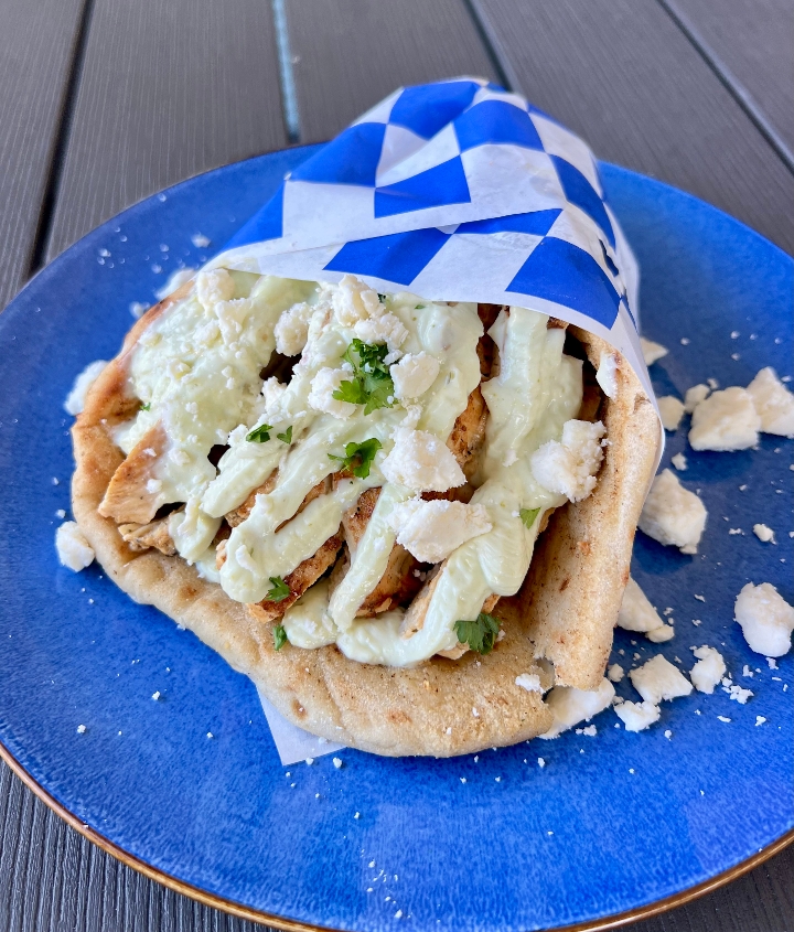 Chick-Apollo giant chicken Yeero.