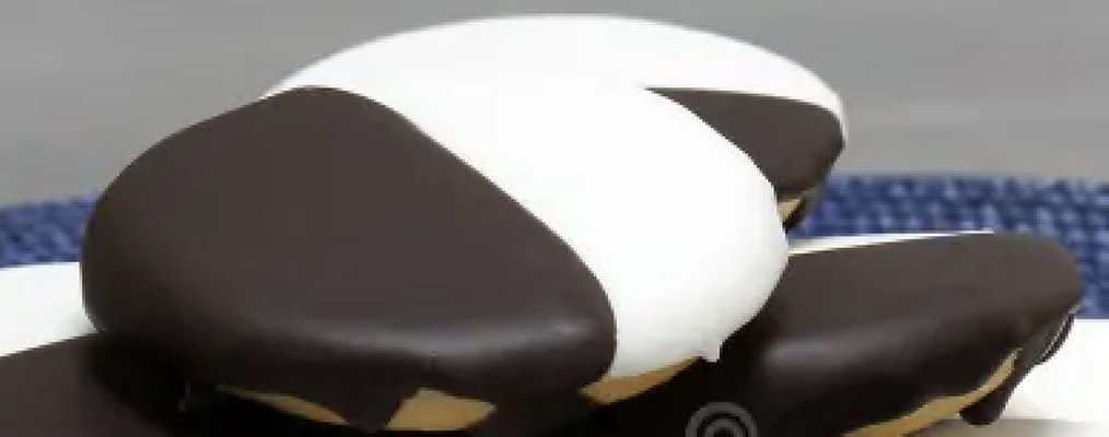 Mini B & W Cookie KnD.