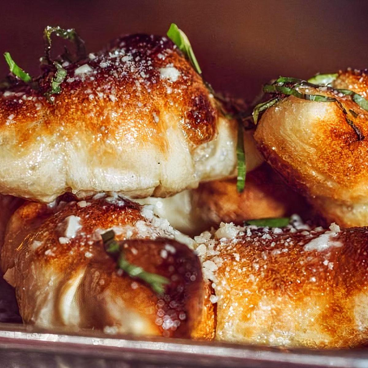 Garlic Knots.