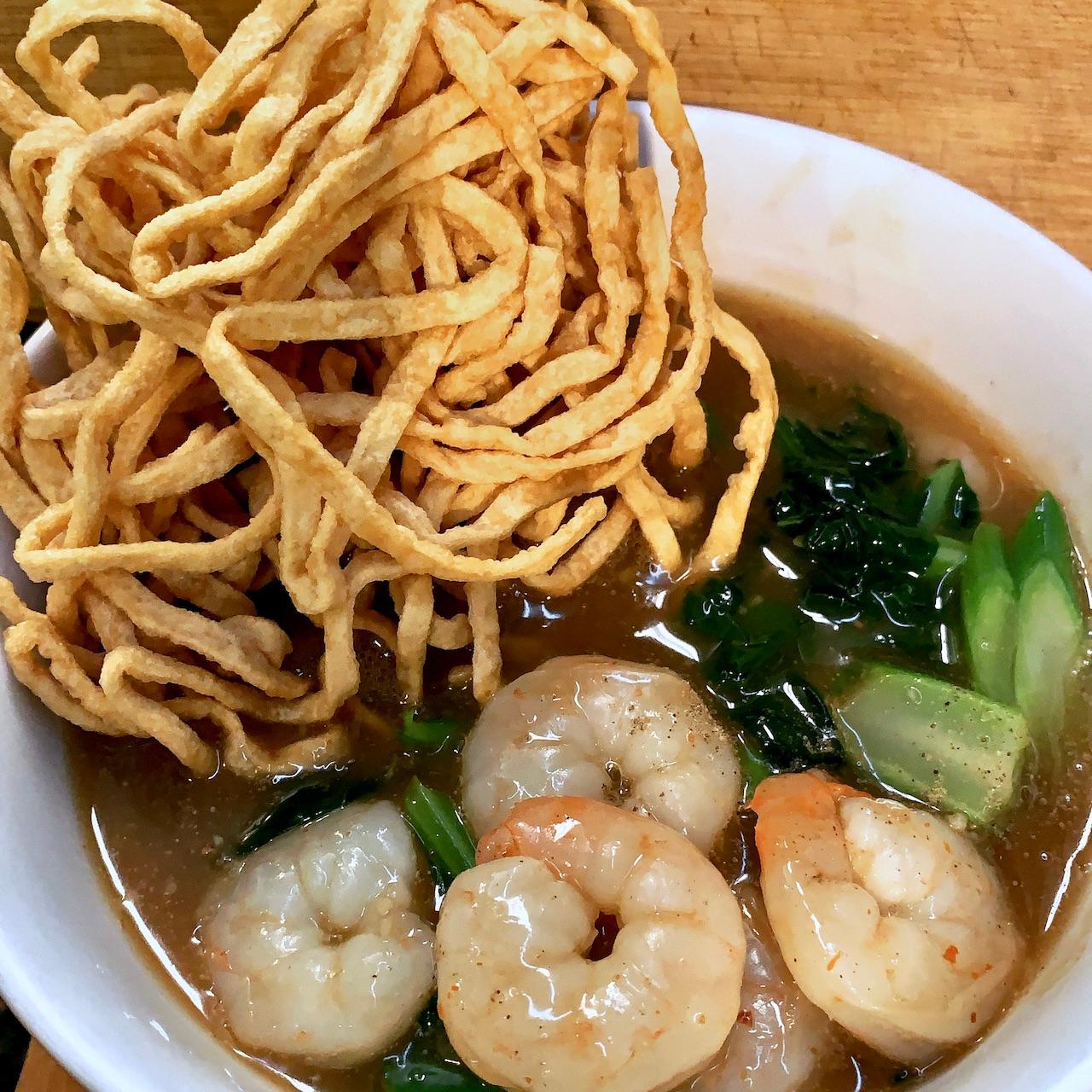 Lard Nha Mee Krob (Egg Noodle).