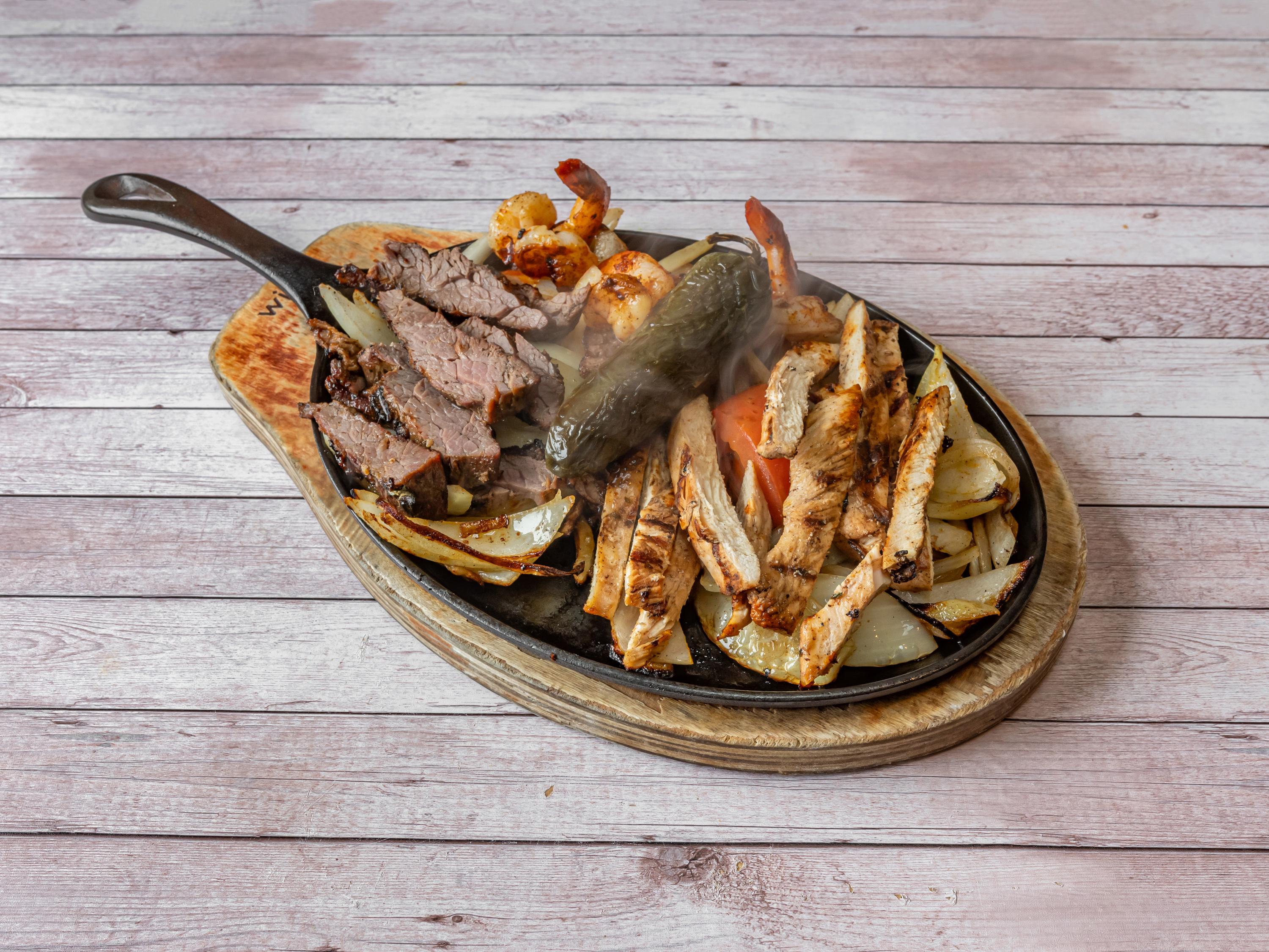 For One Fajita Trío.