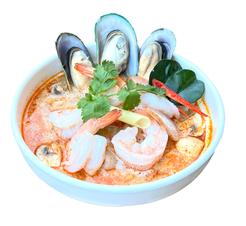 Tom Yum Talay (Creamy seafood soup).